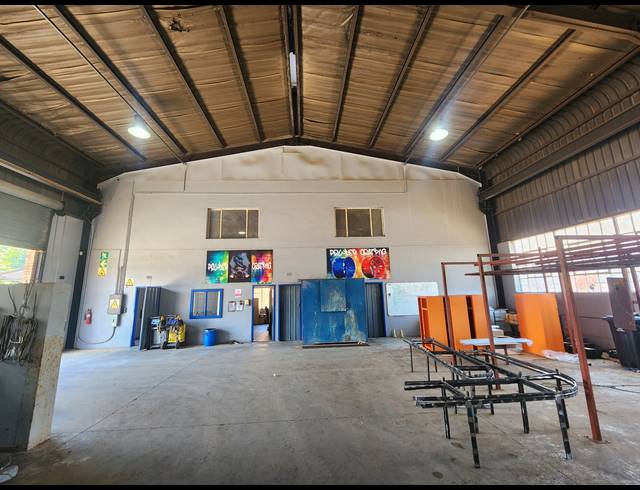 800M² WAREHOUSE TO LET IN WADEVILLE